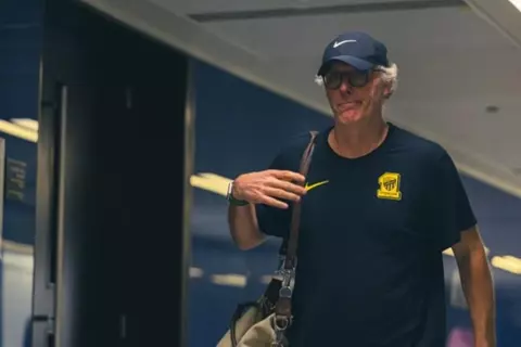 بلان وجوانكا وموسكيرا يتوجون بجوائز الأفضل في الدوري السعودي لشهر فبراير